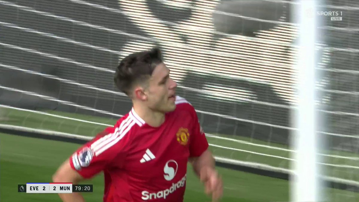 What on earth!? Ugarte with a cracking half-volley 🤯 Man United come from nowhere to level the match! ⚡⚡ 📺 TNT Sports & discovery+ UK