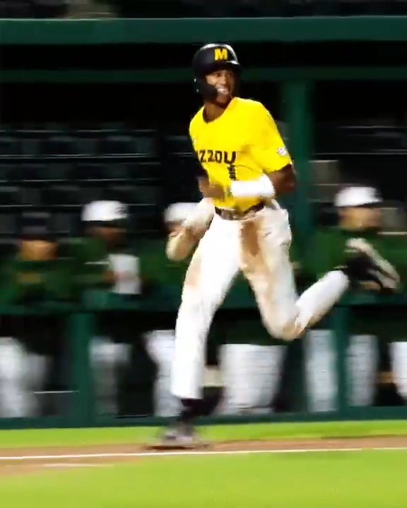 Home runs, trick plays, & non-stop ACTION 🎬 Andre Dawson Classic Day 1 ☑️⚾️‼️