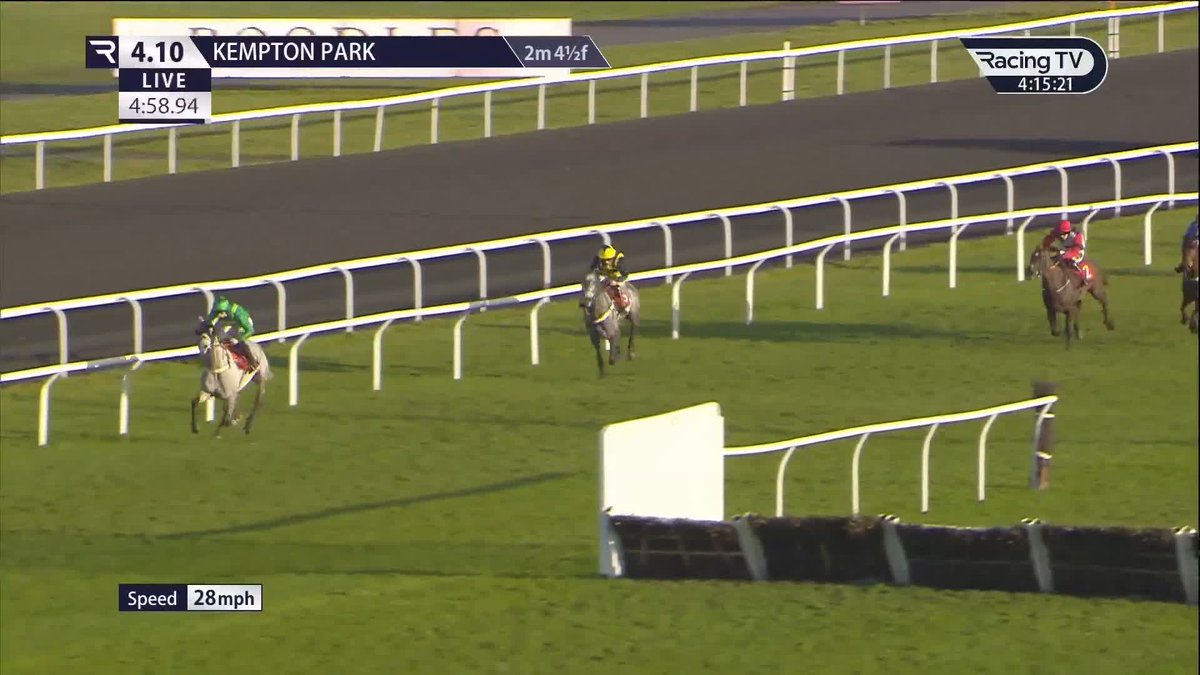 Not all BAD 🟩 The hot streak of the Ben Pauling Racing team continues as Bad runs riot in a warm handicap chase Kempton Park Racecourse. That's 9 winners from Ben Jones's last 12 rides! ⚡️⚡️⚡️