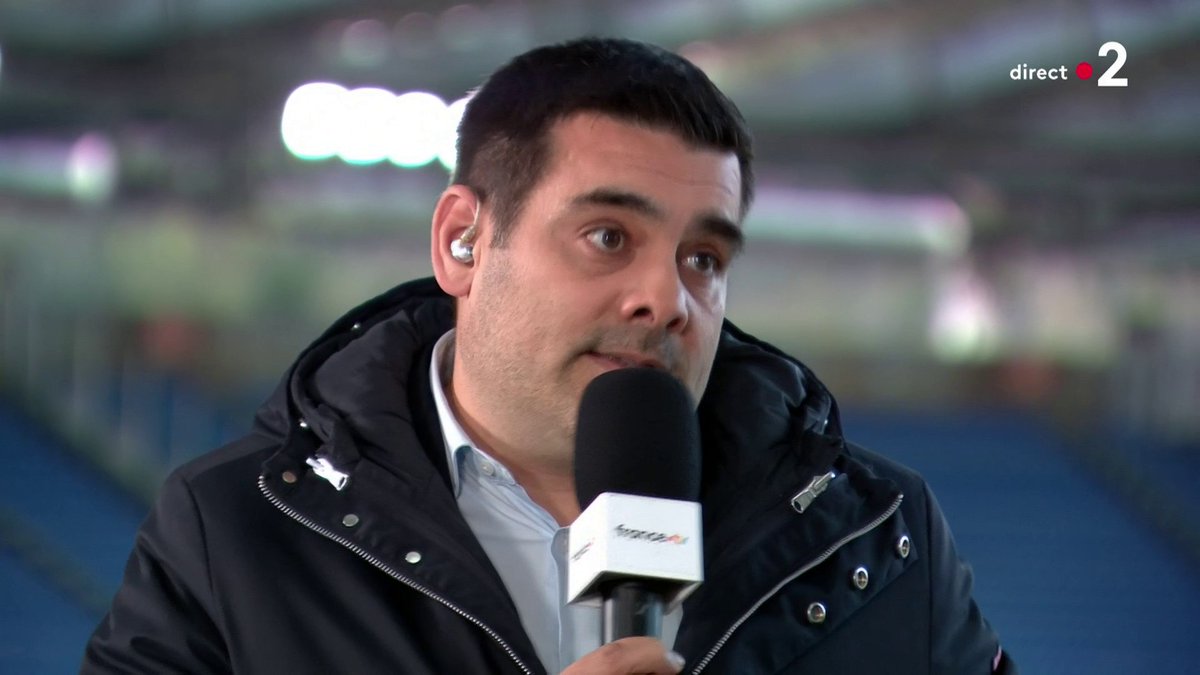 🏉 #SixNationsRugby | 🗣️ Le coup de gueule de Matthieu Lartot contre le carton rouge de 20 minutes : "Si un joueur commet une faute irréparable, il sort du terrain et personne ne le remplace. Je trouve que c'est absolument nul". 📺 Le direct :