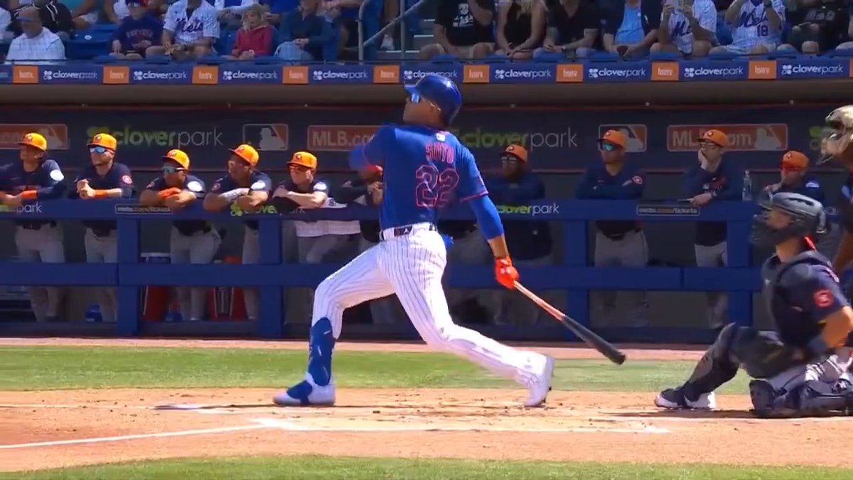 Juan Soto wastes no time in endearing himself to New York Mets fans 😍 #SpringTraining