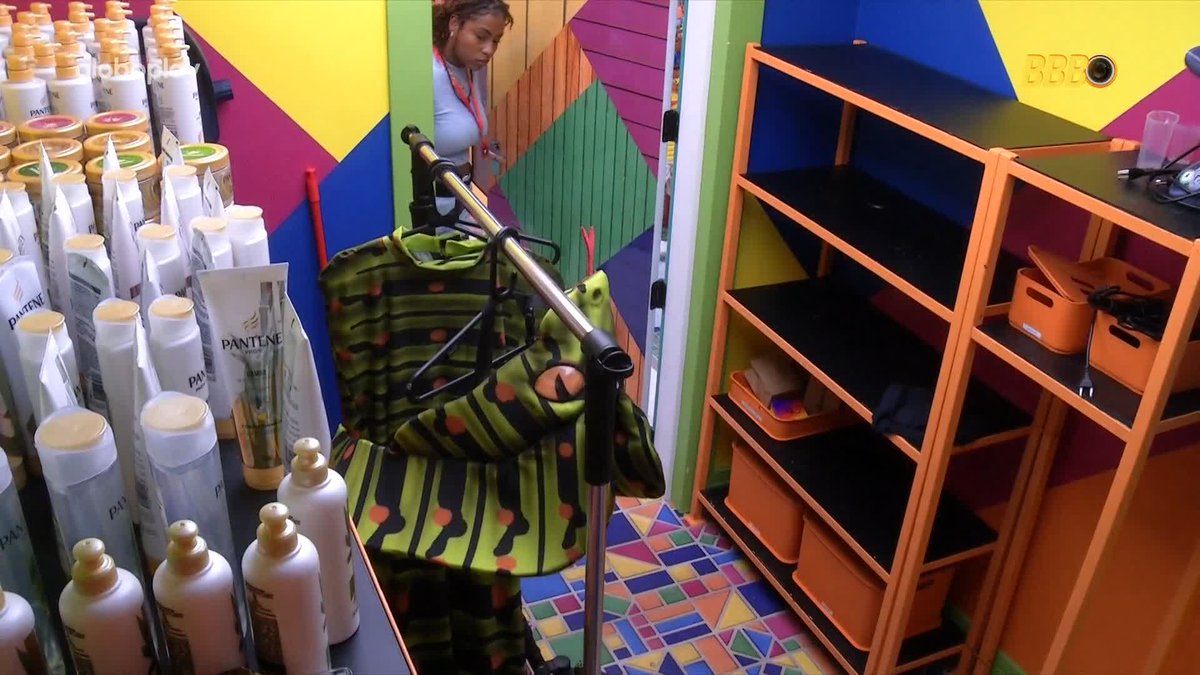 CHEGOU A HORA! Thamiris começa a se vestir de Cobra 🐍 #BBB25 #RedeBBB