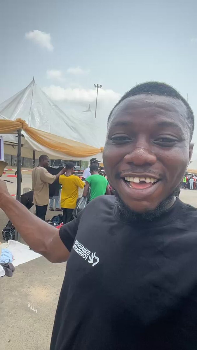 Congratulations to Equal Hands Foundation on Another successful edition of Shop For Free!! #ShopForFree2025 Over 1,500 shoppers both adults and kids got 5000 naira vouchers each for free to shop in Katangua, Yaba and Eko Luxury markets with as low as 200 naira per cloth. This wouldn’t have been possible without our honorable clothing donors, sponsors and our able volunteers who held the market up until we were sold out. Big shoutout to Equal Hands Foundation Thrift O’clock Balanceè.app UAC Foods Toby Turker @ultimatethadj and everyone that came today. We love you🥰