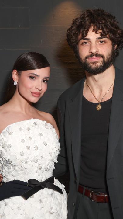Noah Centineo and Sofia Carson want to hang out with you tomorrow! The Screen Actors Guild Awards air LIVE ON NETFLIX this Sunday at 8PM ET / 5PM PT