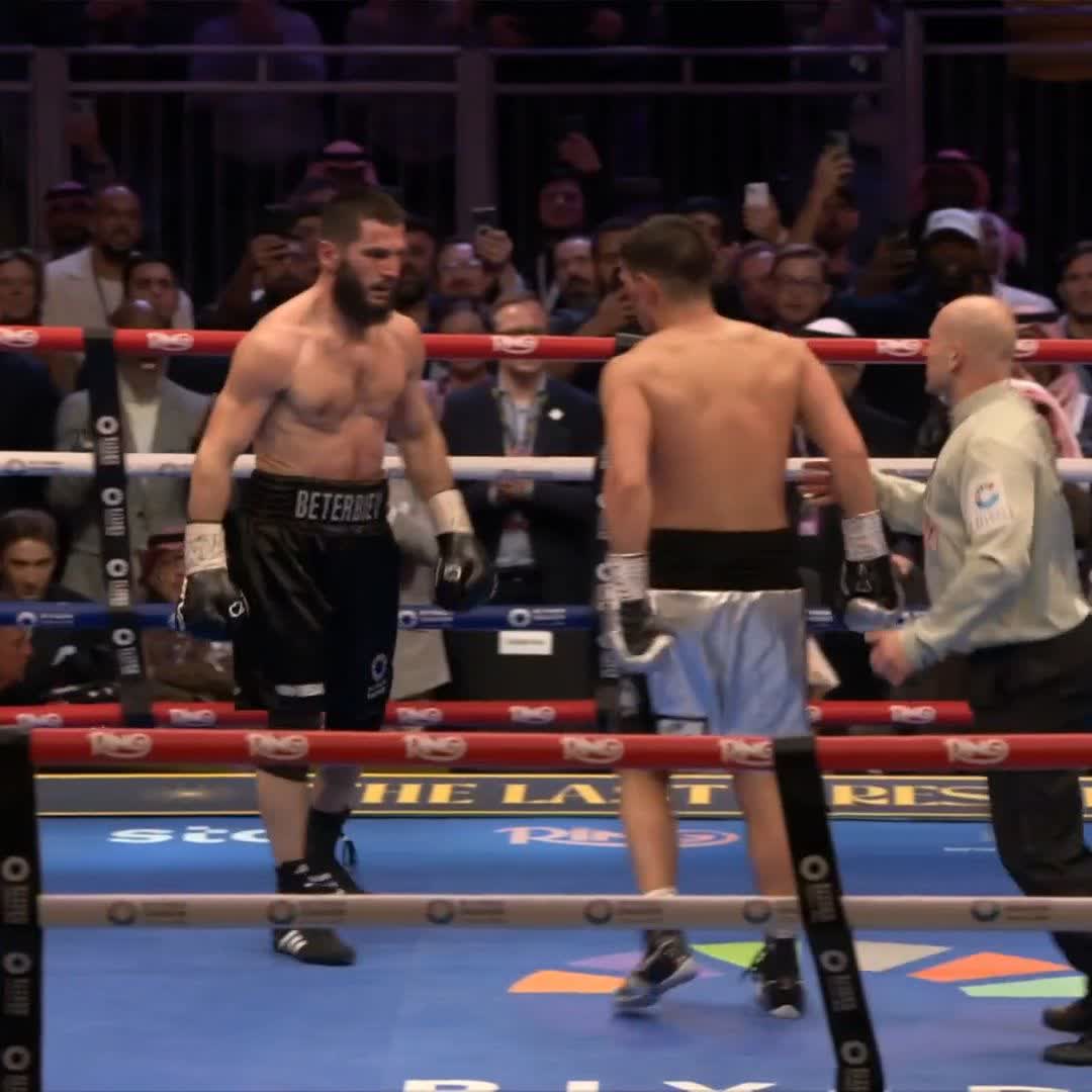 ROUND 24 COMPLETED 🎮 After a gruelling fight, it goes AGAIN to the judges between Artur Beterbiev & Dmitry Bivol 😬 #BeterbievBivol2 | #Riyadhseason