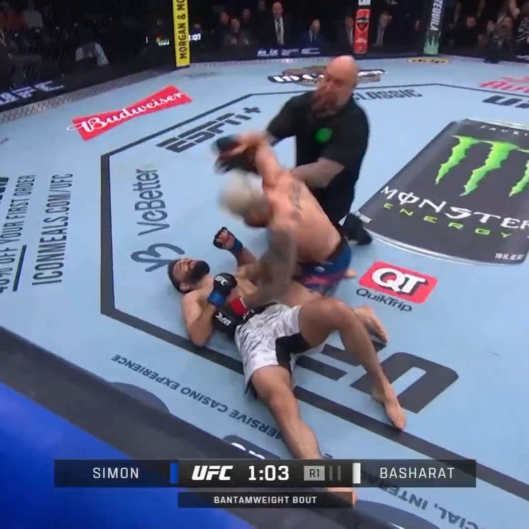 WHAT A KNOCKOUT 🤯 Ricky Simón has the entire #UFCSeattle crowd on their feet after that one!