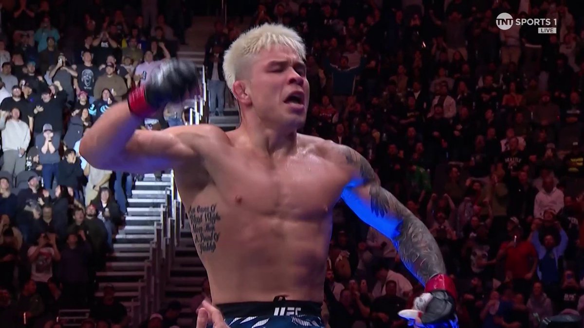 ASLEEP IN SEATTLE! 😴 What a shot from Ricky Simon! #UFCSeattle | LIVE on TNT Sports &amp; discovery+
