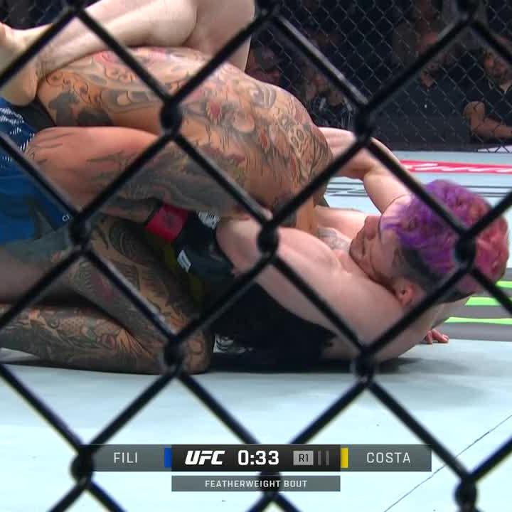 Melquizael Costa locked up the submission win in round one 🔒 #UFCSeattle