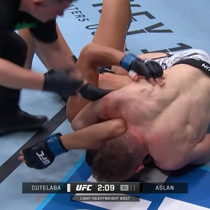 FIRST ROUND SUBMISSION FOR ION CUTELABA 🔥 #UFCSEATTLE