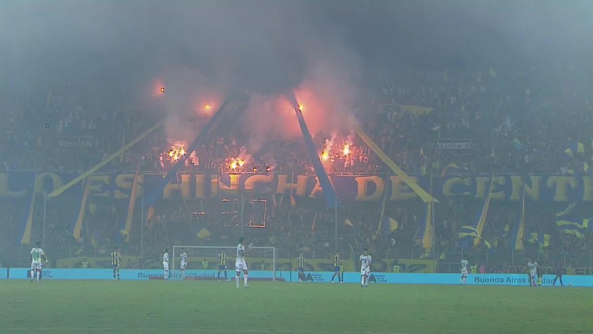 "EL PUEBLO ES HINCHA DE CENTRAL"... Se terminaba el partido ante Sarmiento y quedaba lugar para un poco más de FIESTA en Arroyito: ¡Ganar el Clásico de Rosario tiene sus repercusiones!