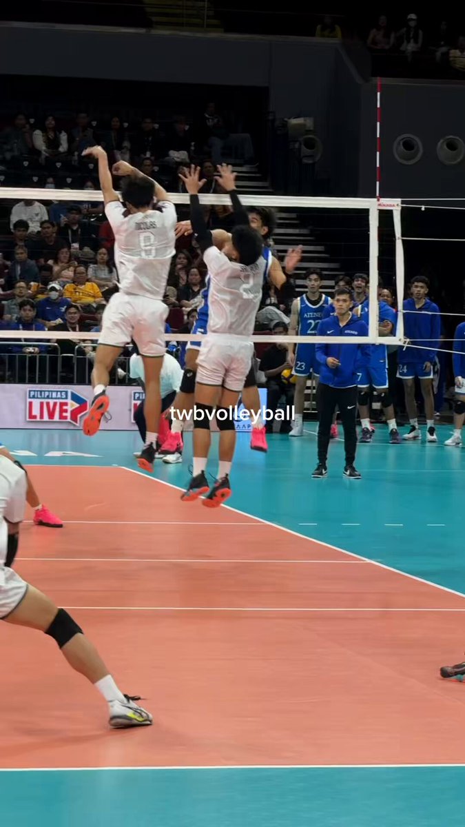 Batas with the rejection to end the 3rd set! And that staredown.. 💅 #ateneomvt