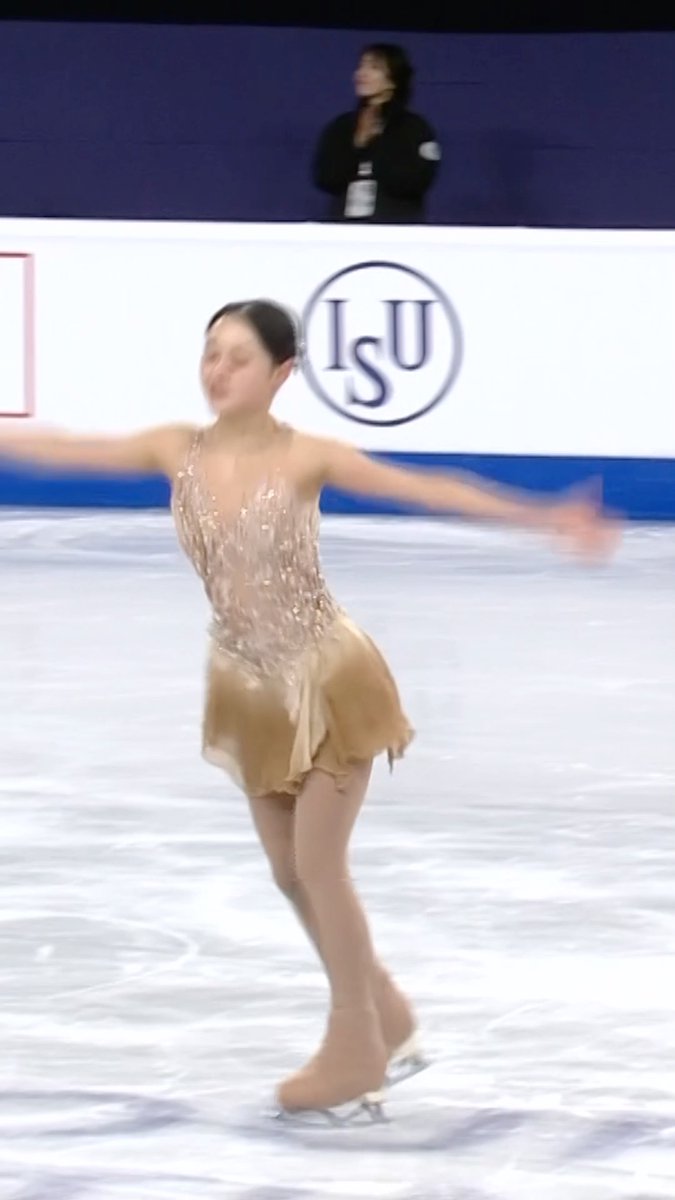 🇰🇷 Chaeyeon Kim shines in Seoul! ✨🔥 In front of a thrilled home crowd, Chaeyeon Kim delivered a stunning performance, earning her first Championship medal with a Season’s Best! ⛸️👏 A milestone moment for the rising star—what’s next for her? 👀💫 #FigureSkating #4ContsFigure