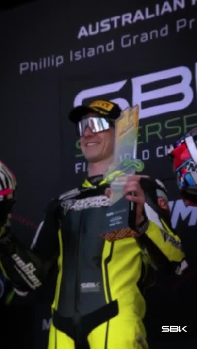 ๐ TRIUMPH TRIUMPHANT! ๐ History made! ๐ฅ Tom Booth-Amos storms to his first-ever WorldSSP victory in an unforgettable Race 2 โจ #AustralianWorldSBK ๐ฆ๐บ #WorldSBK
