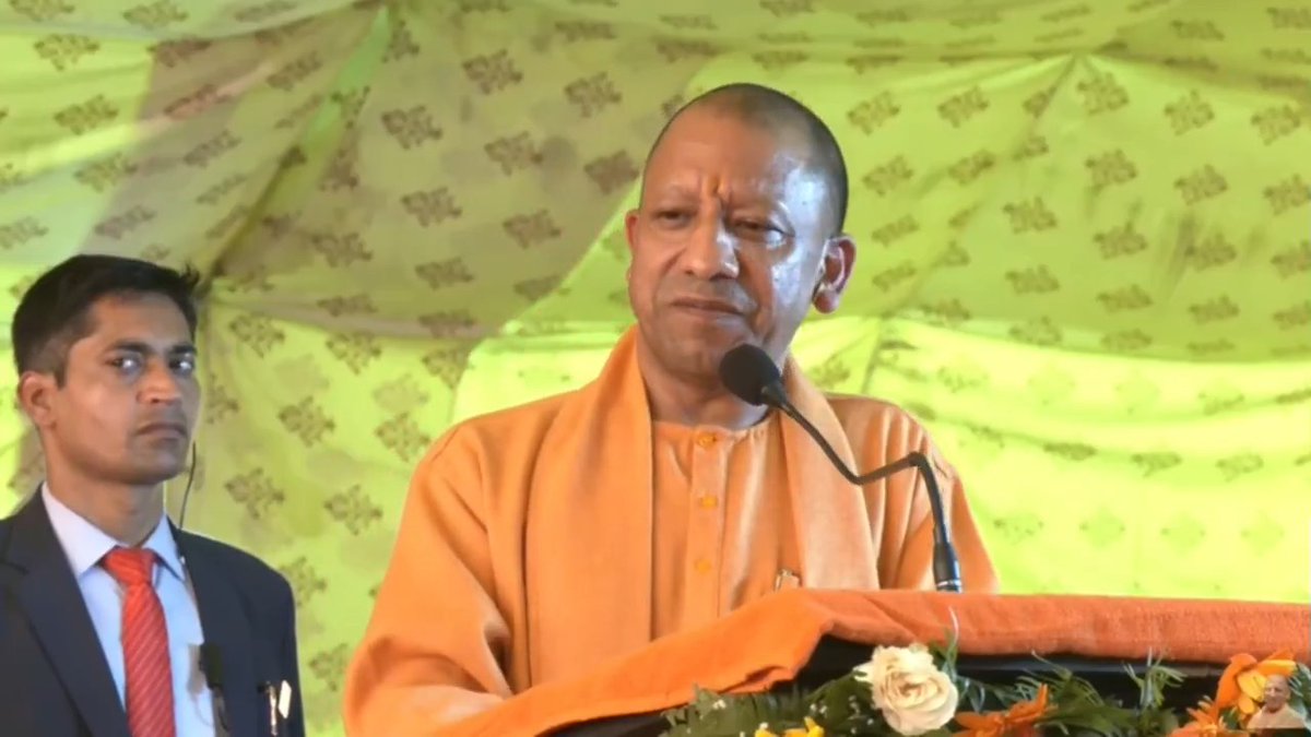हर सनातन धर्मावलंबी तीर्थराज प्रयागराज आकर अपनी आस्था को व्यक्त कर रहा है...