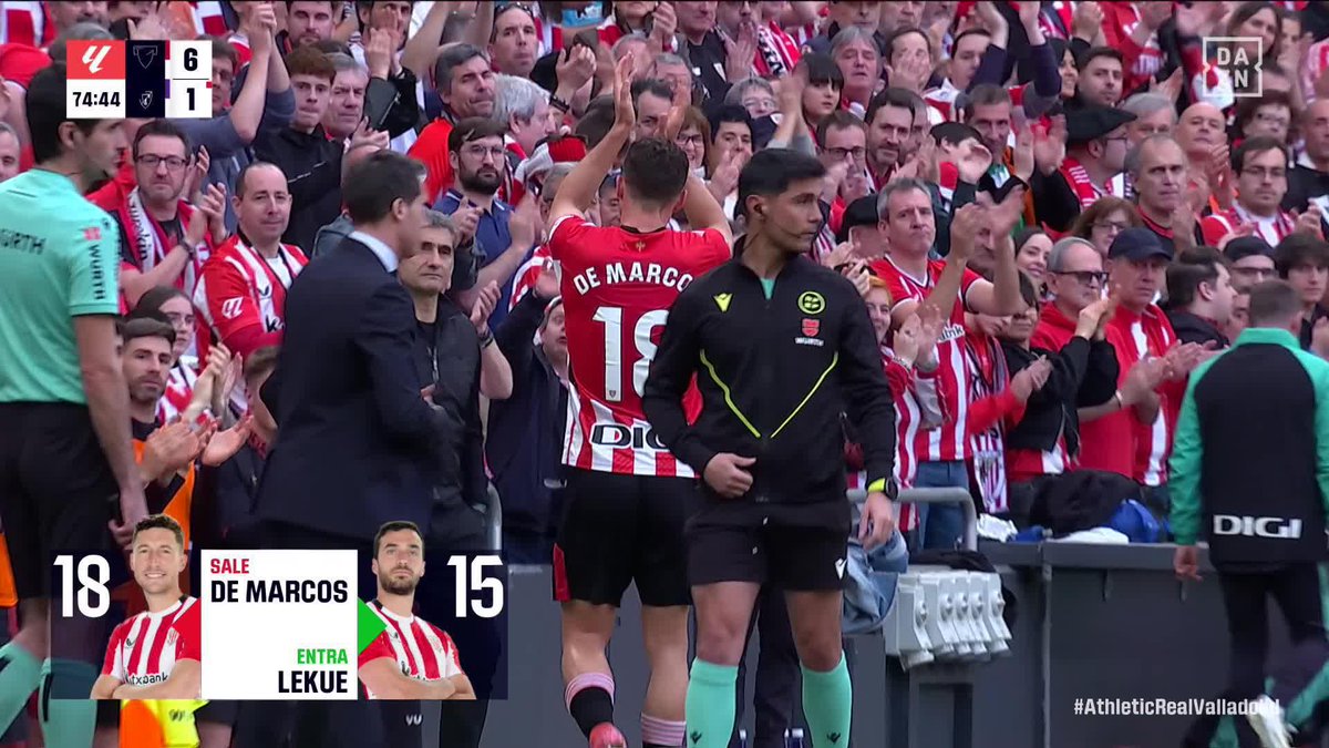 “Árbitro, no pites el final que Óscar se nos va” La ovación a De Marcos de una afición enamorada de su fútbol, su compromiso… Enamorada de su capitán 🥹❤️ Athletic Club #LALIGAenDAZN ⚽️