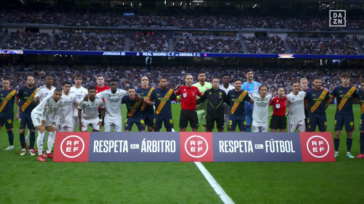 La sonora pitada del Bernabéu protestando por los arbitrajes 💥 #LALIGAenDAZN ⚽️