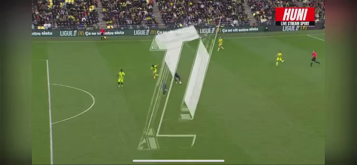 Les égos surdimensionnés des arbitres de Ligue 1. Épisodes 32910384.