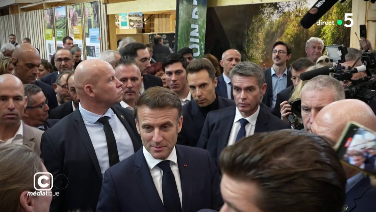 Le salon de l'agriculture : entre cohue médiatique et com’ politique. Nos caméras étaient sur place. 🎥 Par fx rigot et Marion Ducrocq Paul Larrouturou