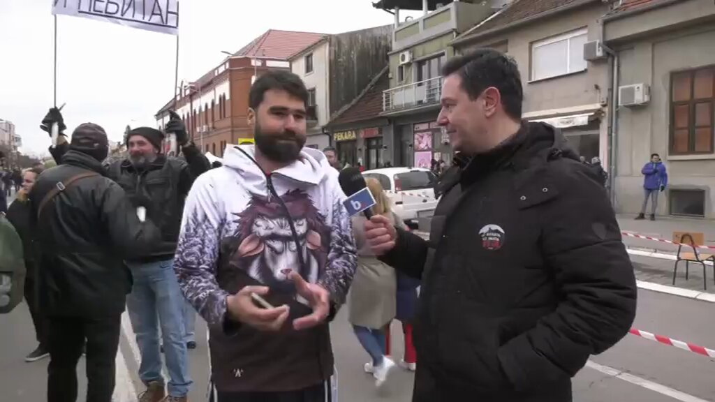 Poslušajte obavezno momka koji je pešačio 240 kilometera. Ako ni zbog čega a ono bar da vidite Šarovićeve suze. (clickbait) #caosvima