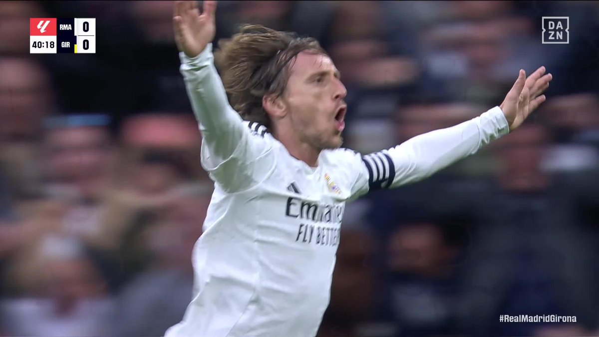 Tendrá 200 años y nos seguirá regalando su MAGIA 🎩✨🔮 Qué salvajada de gol de Luka Modric #LALIGAenDAZN ⚽️