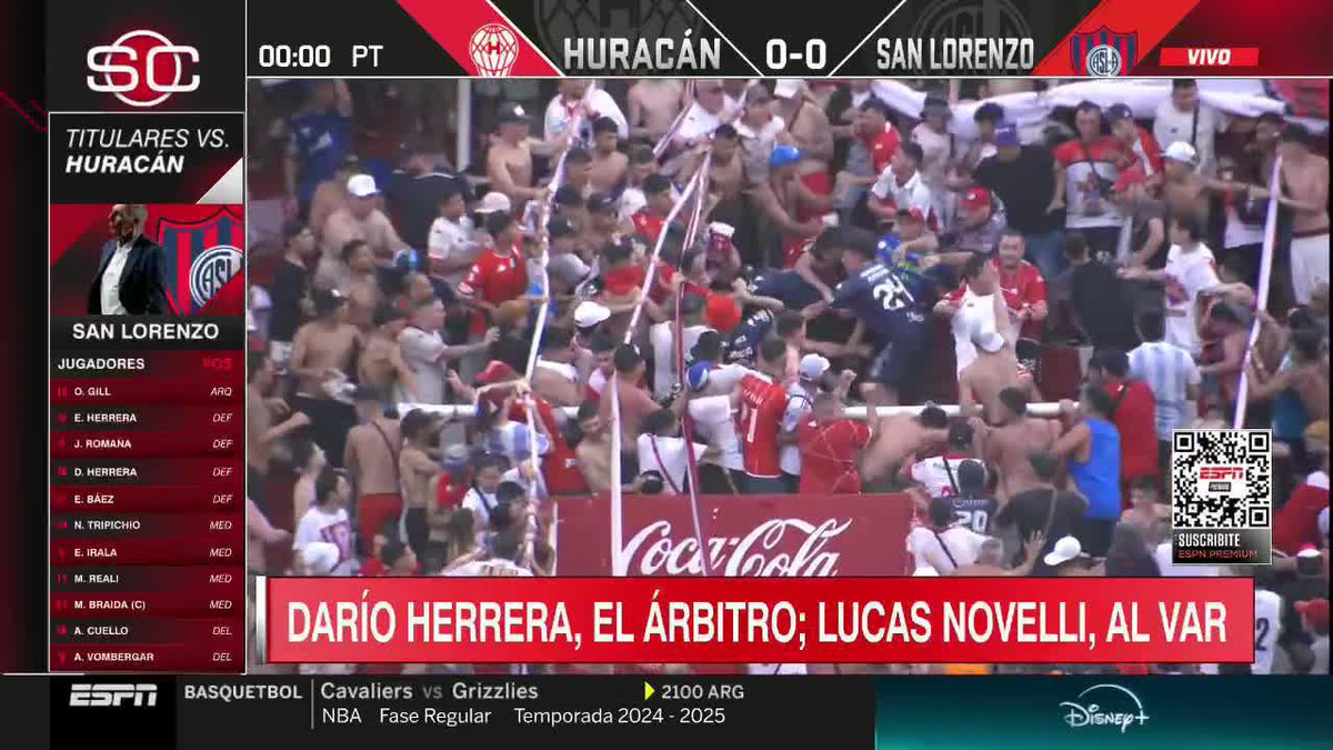 🚨 #AHORA | INCIDENTES EN LA POPULAR DE #HURACÁN 🎈 ‼️Golpes de puño entre hinchas del "Globo", a minutos del comienzo del partido 📌"Parecen cuervos", cantaron desde la platea local