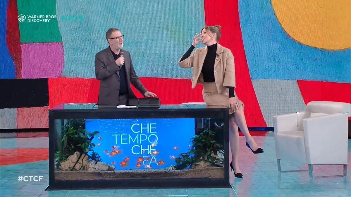 "Per fortuna ho Filippa che fa le mie veci. Prego Fili." "La sorellanza è importante!" Luciana Littizzetto e filippa lagerback a #CTCF