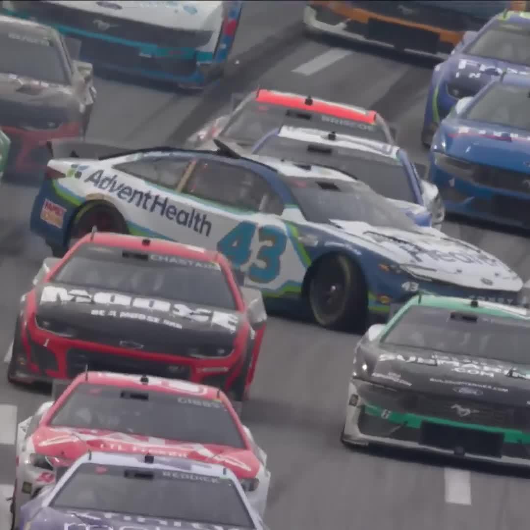 Trouble strikes Erik Jones on the backstretch!