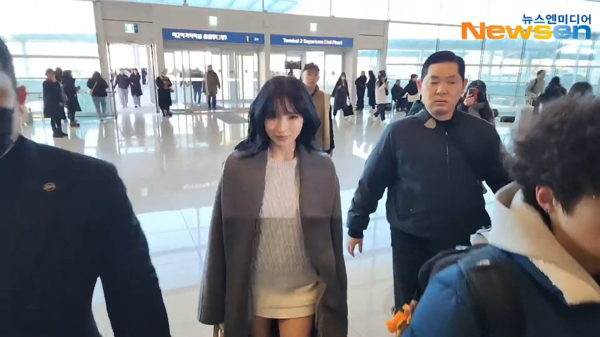 Mina heading to Milan Fashion Week today for the Fendi show.