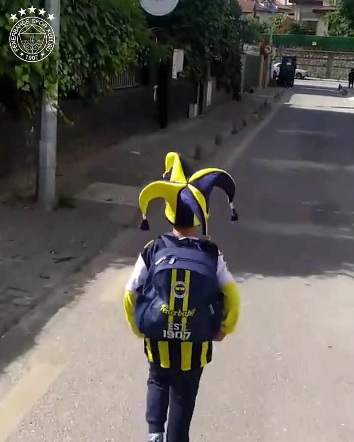 Şu çocukların mutluluğu, neşesi için bu maçı kazanın. galatasaray - Fenerbahçe