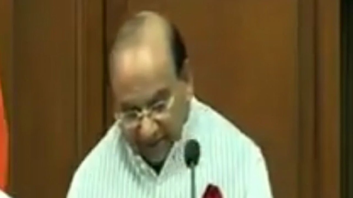 अमित शाह जी के लगाये हुए एल जी साहब कहते है "दिल्ली की आर्थिक बुनियाद मजबूत है" मोदी जी की बनायी मुख्यमंत्री कहती हैं "दिल्ली का खजाना खाली है' दिल्ली की महिलाएं - "हर महीने 2500 रुपये हर महिला को देने की योजना पहली कैबिनेट में पास करने की मोदी की गारंटी फुस्स हो गयी? "