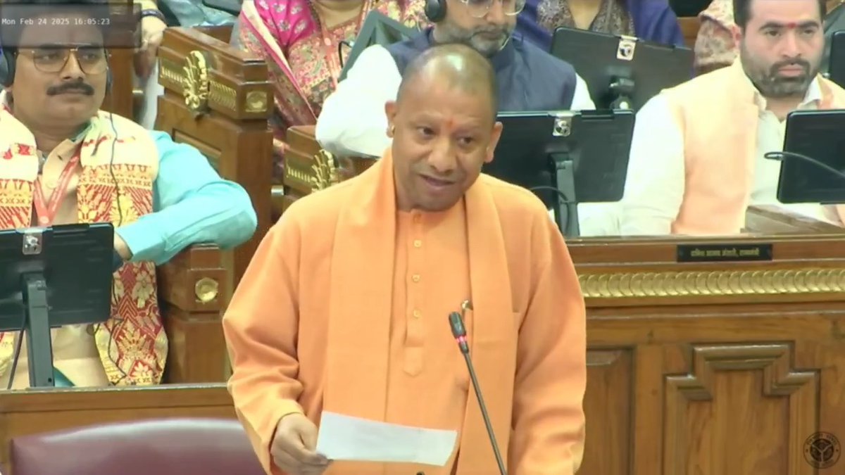 किसी ने सच कहा है कि महाकुम्भ में जिसने जो तलाशा, उसको वह मिला- गिद्धों को केवल लाश मिली सूअरों को गंदगी मिली संवेदनशील लोगों को रिश्तों की खूबसूरत तस्वीर मिली आस्थावान को पुण्य मिला सज्जनों को सज्जनता मिली भक्तों को भगवान मिले...