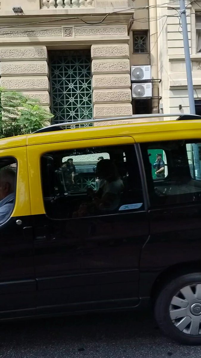 Acá está la plata que no designan para la educación pública!