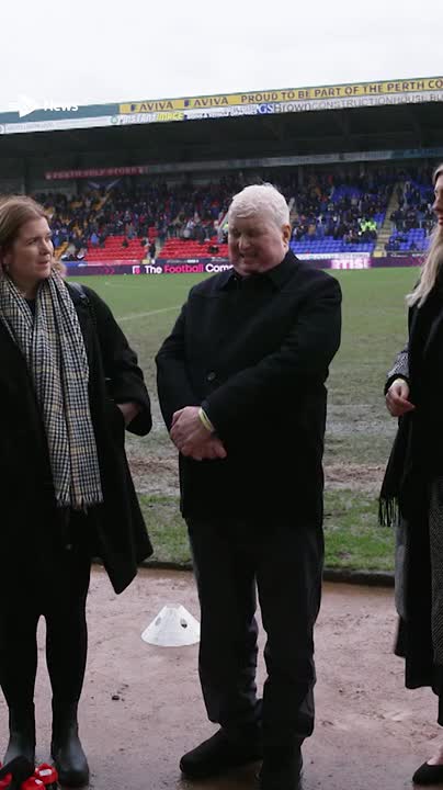 Fan with terminal cancer awarded for work with foodbanks