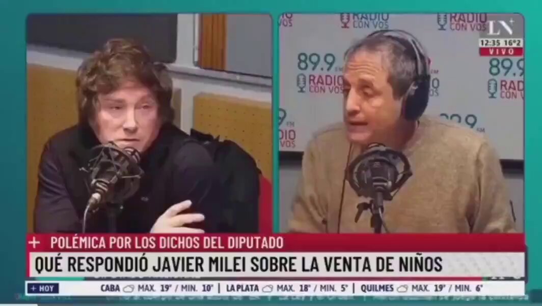 Estamos en #AlertaSofia por la desaparición de #LianGael y la #VerguenzaNacional de nuestro presidente seguro que sigue creyendo que la venta de niños es una discusión filosófica que aún no estamos listos para tener.