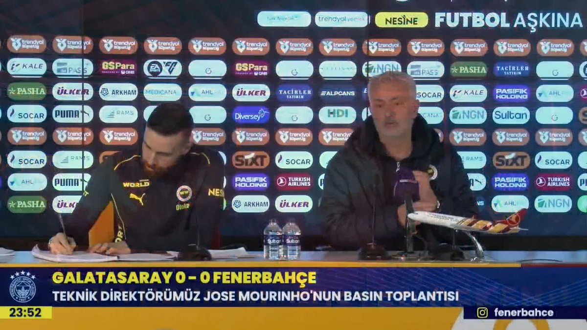 "I told the fourth official, who is Turkish, that if a Turkish ref had refereed this match, it would have been a disaster" 🚨 Jose Mourinho criticises the standard of Turkish refereeing after Fenerbahce's draw with Galatasaray 🇹🇷