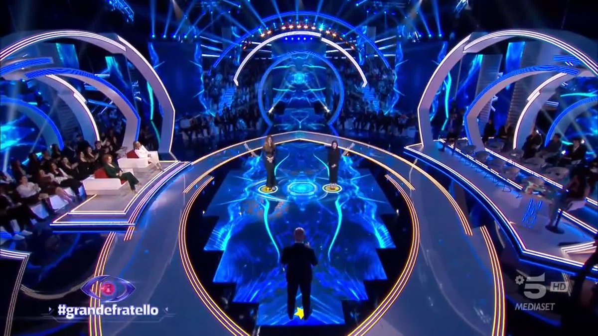 Il pubblico ha deciso che la prima finalista è Jessica! #GrandeFratello