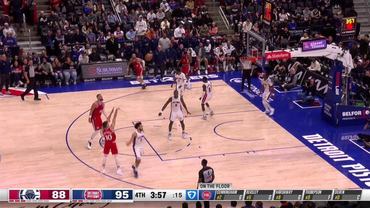 Ausar Thompson SWATTED it on the chasedown 🚫