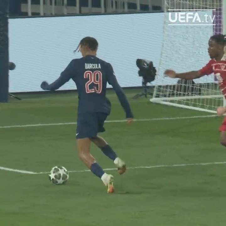 That smooth change of direction 🤤 #UCL
