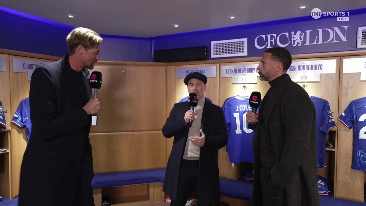 Joe Cole takes a trip down memory lane re-entering the Chelsea home dressing room 💙 📺 TNT Sports & discovery+ UK