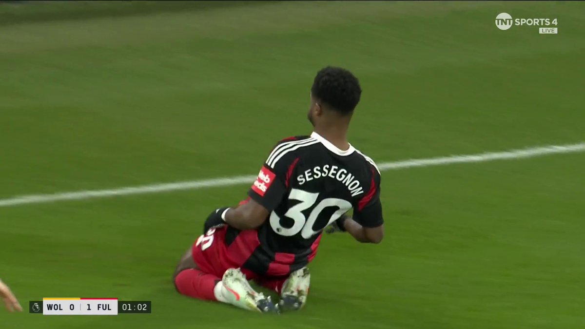 Ryan Sessegnon puts Fulham into the lead in the first minute against Wolves! ⚡️ 📺 TNT Sports & discovery+ UK