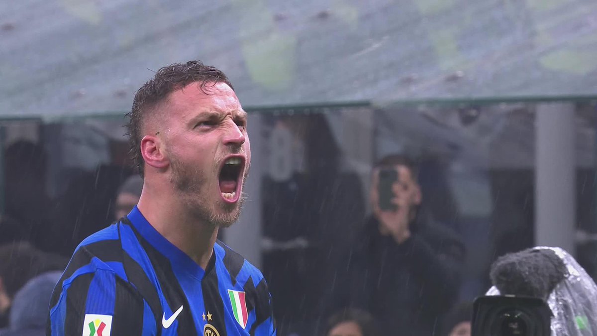Insane goal by Marko Arnautović!!! 🤯 The Inter Milan man opens the scoring with a spectacular volley from outside the box 👏