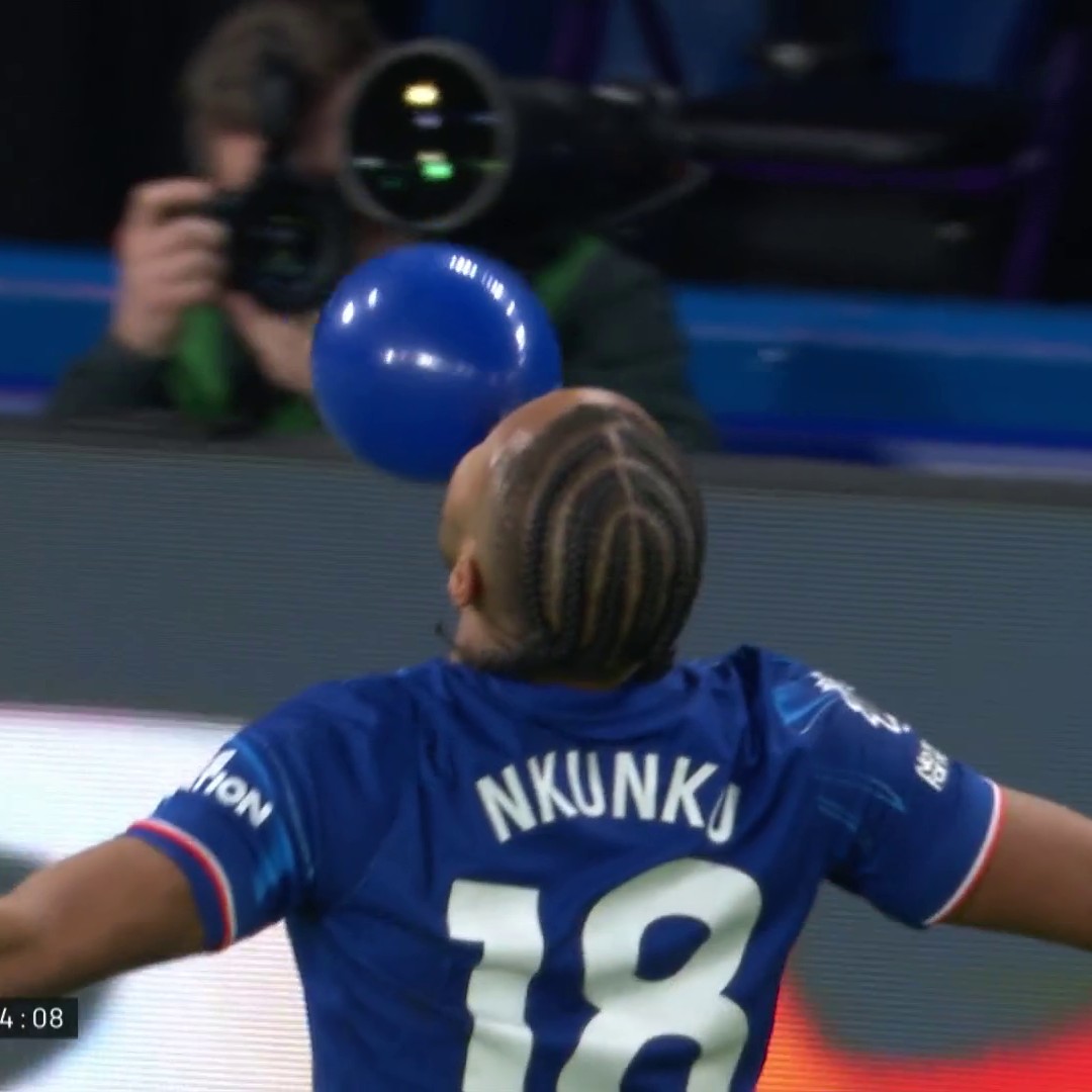 Nkunku's first Premier League balloon celebration at Stamford Bridge this season 🎈 📺 TNT Sports & discovery+ UK