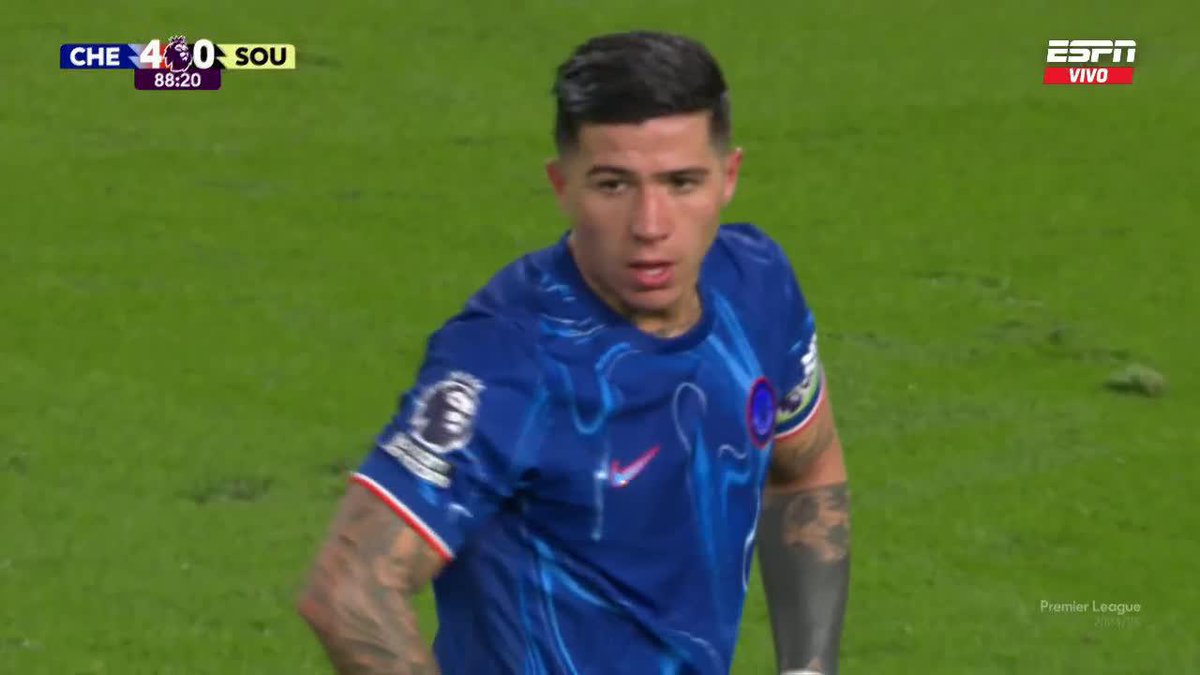 “OOOH… ENZO FERNÁNDEZ” La ovación para Enzo de todo Chelsea. 👏🏻🇦🇷