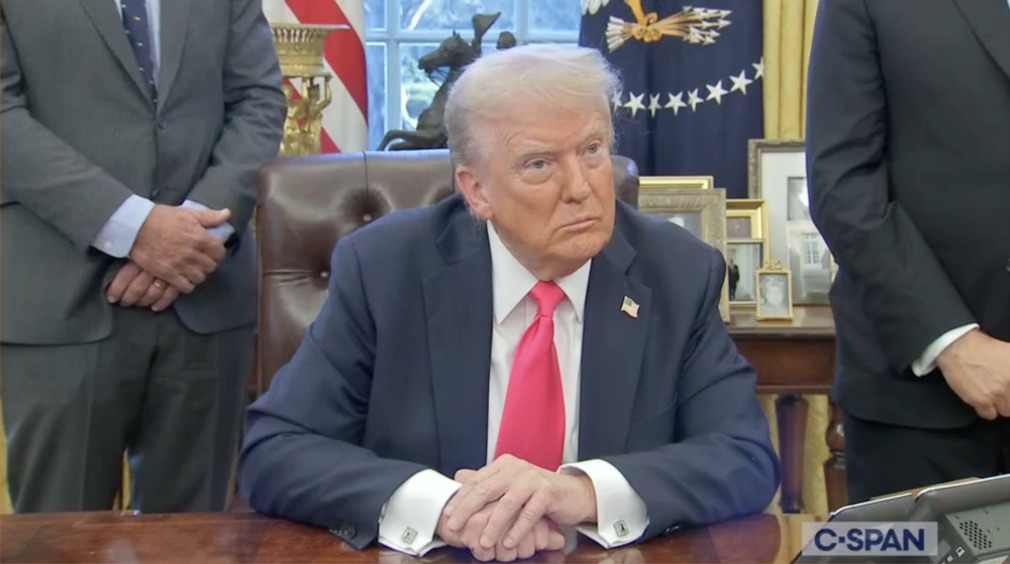 Trump says he will give shelter to Russian oligarchs if they pay for his “gold card” money making scheme: “I know some Russian oligarchs... Very nice people”