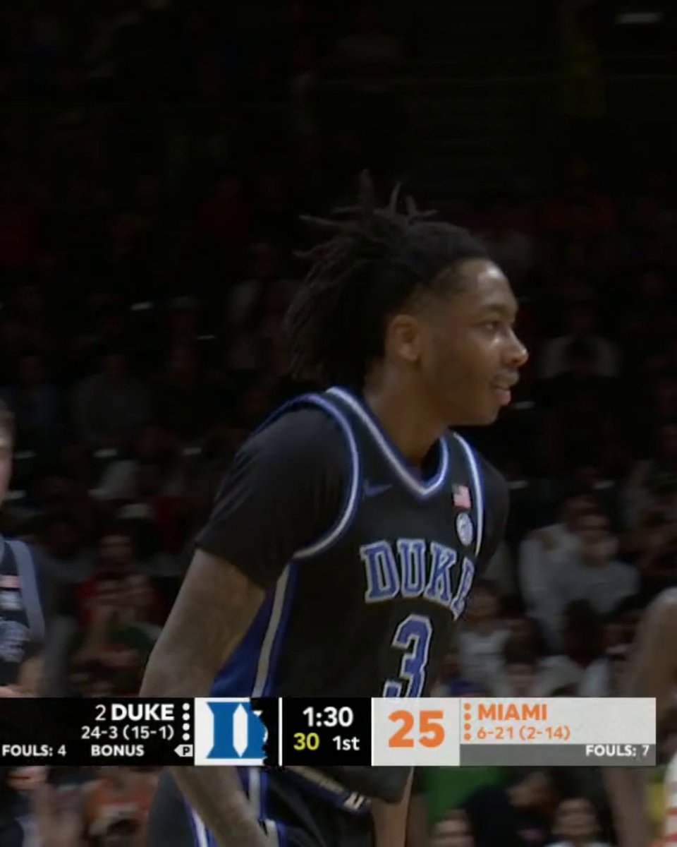 ISAIAH EVANS IS ON FIRE 🔥 5-6 from deep in the first half for the freshman! Duke Men’s Basketball