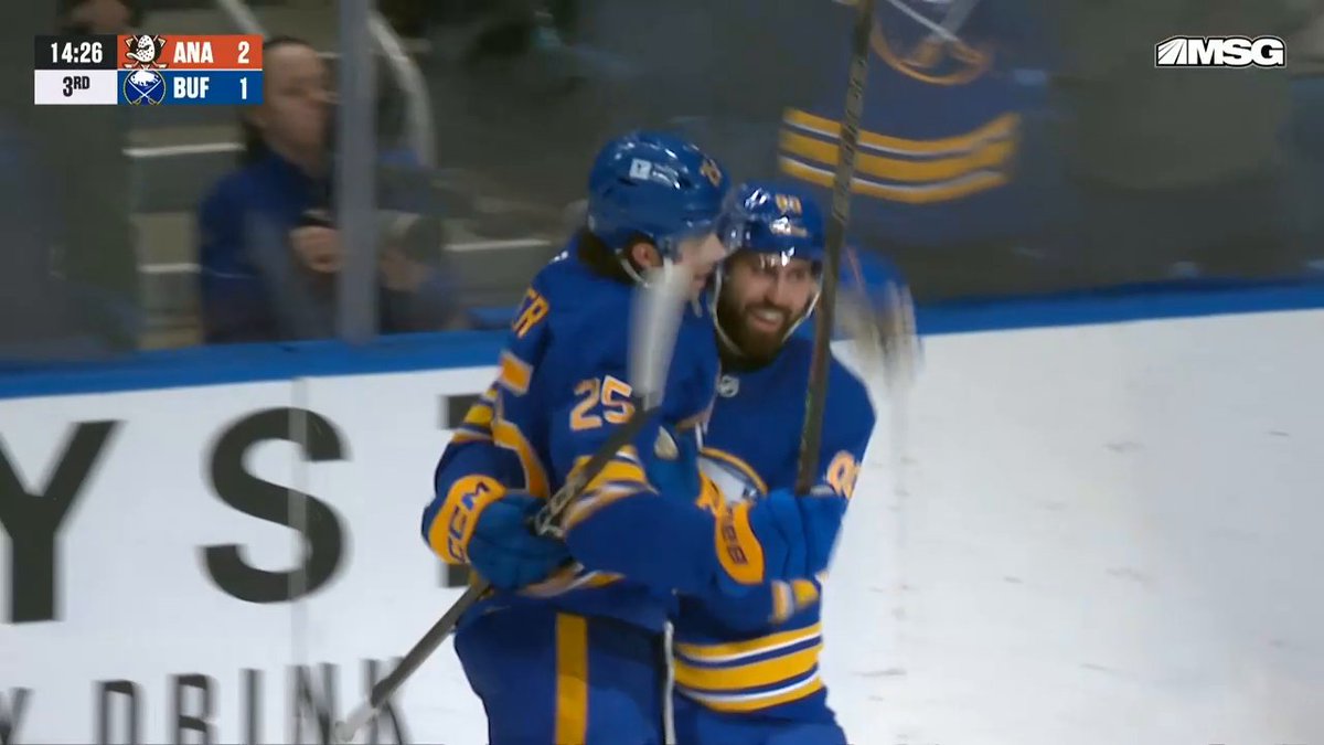 The Buffalo Sabres have come back from down 2-0 after three third-period goals! 🦬