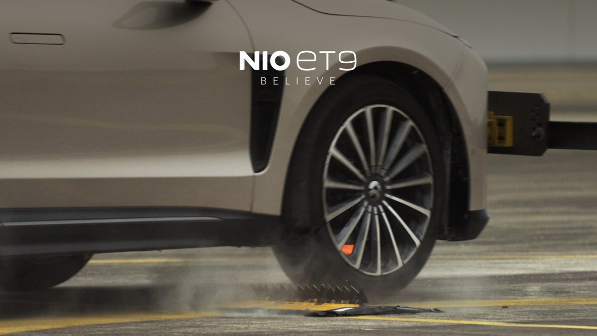 NIO ET9 successfully tackled the challenge of front and rear tire blowouts at 150 km/h on a straight path and at 80 km/h on a curve. Leveraging its smart system's ultra-fast response, NIO has elevated the safety standards of executive flagships, even in extreme conditions. An executive flagship is always a tech flagship. #NIO #ET9 #BlueSkyComing