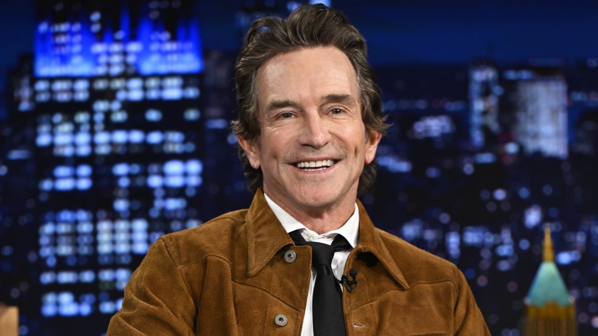 .Jeff Probst reacts to fan-voted suggestions for SURVIVOR Season 50! #FallonTonight #Survivor