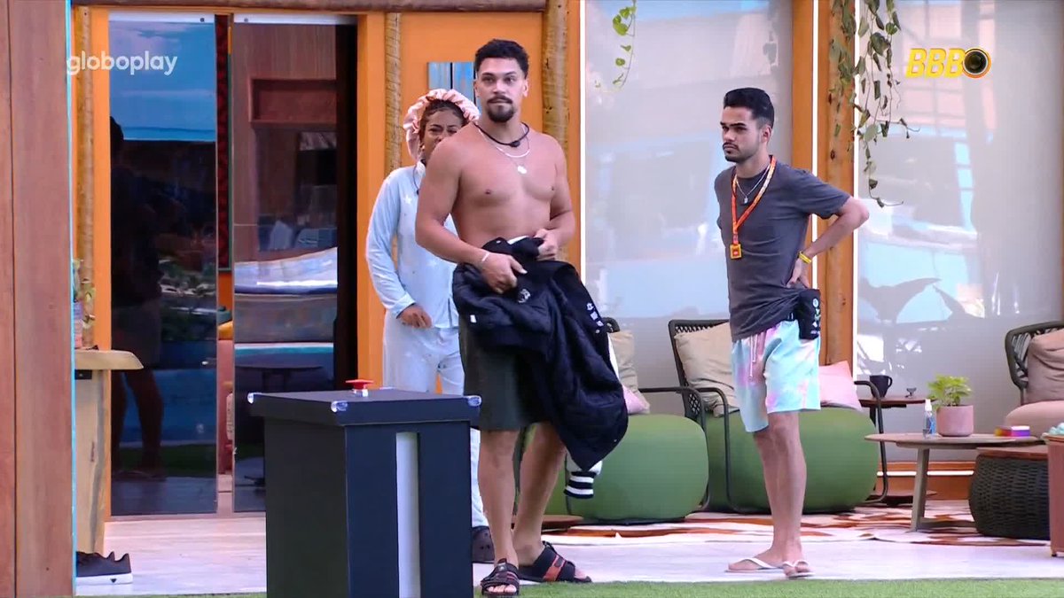 parabéns vinicius por não ser um arregão, o divo apertando o botão amo #BBB25