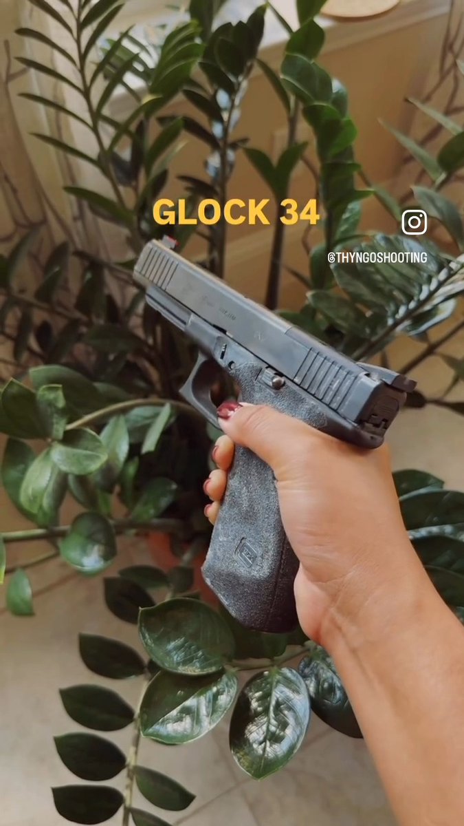 Which one are you choosing? 📸: @thyngoshooting